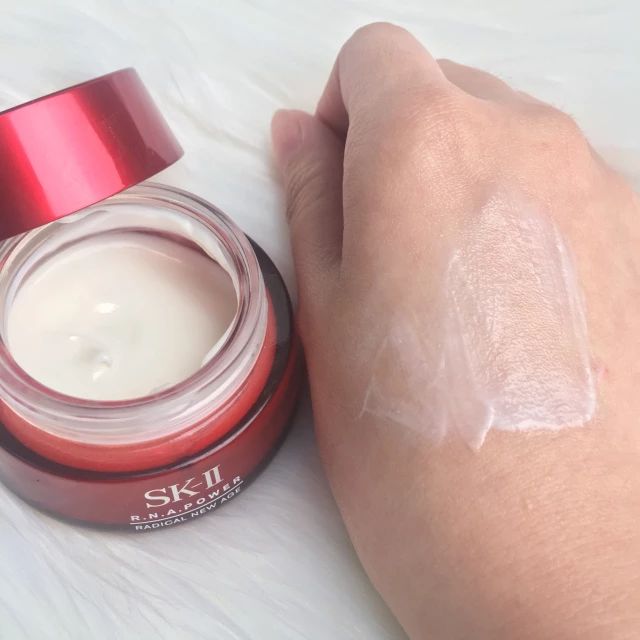 混油皮30以上秋冬抗老面霜,适合秋冬混油皮的水乳或是面霜