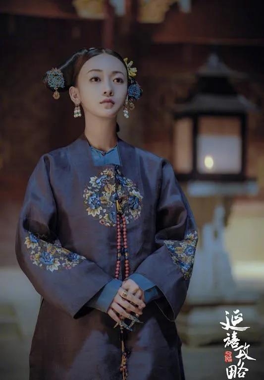 吴谨言和angelababy撞衫又撞脸,吴谨言的颜值巅峰