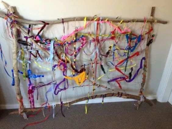 幼儿园用干树枝做成的手工,树枝创意100种手工画幼儿园