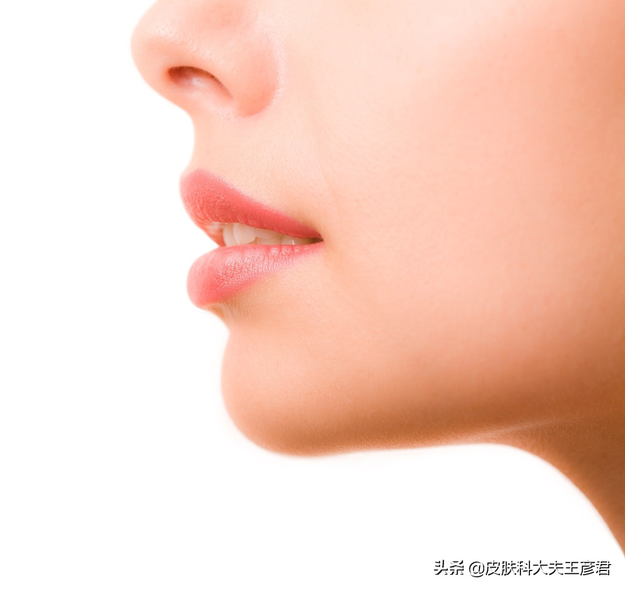 下巴反复长痘是什么原因怎么治疗,下巴长痘的原因以及解决方法