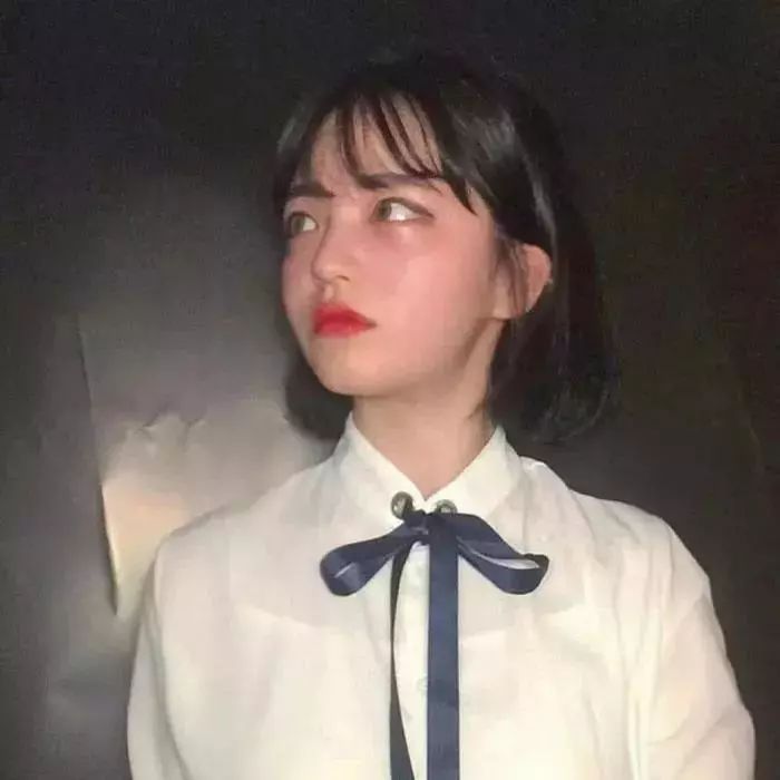 原宿风女生头像两张,头像图片原宿风女