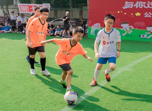 “与你过招益起必胜”——足球,让“星星的孩子”不再孤单