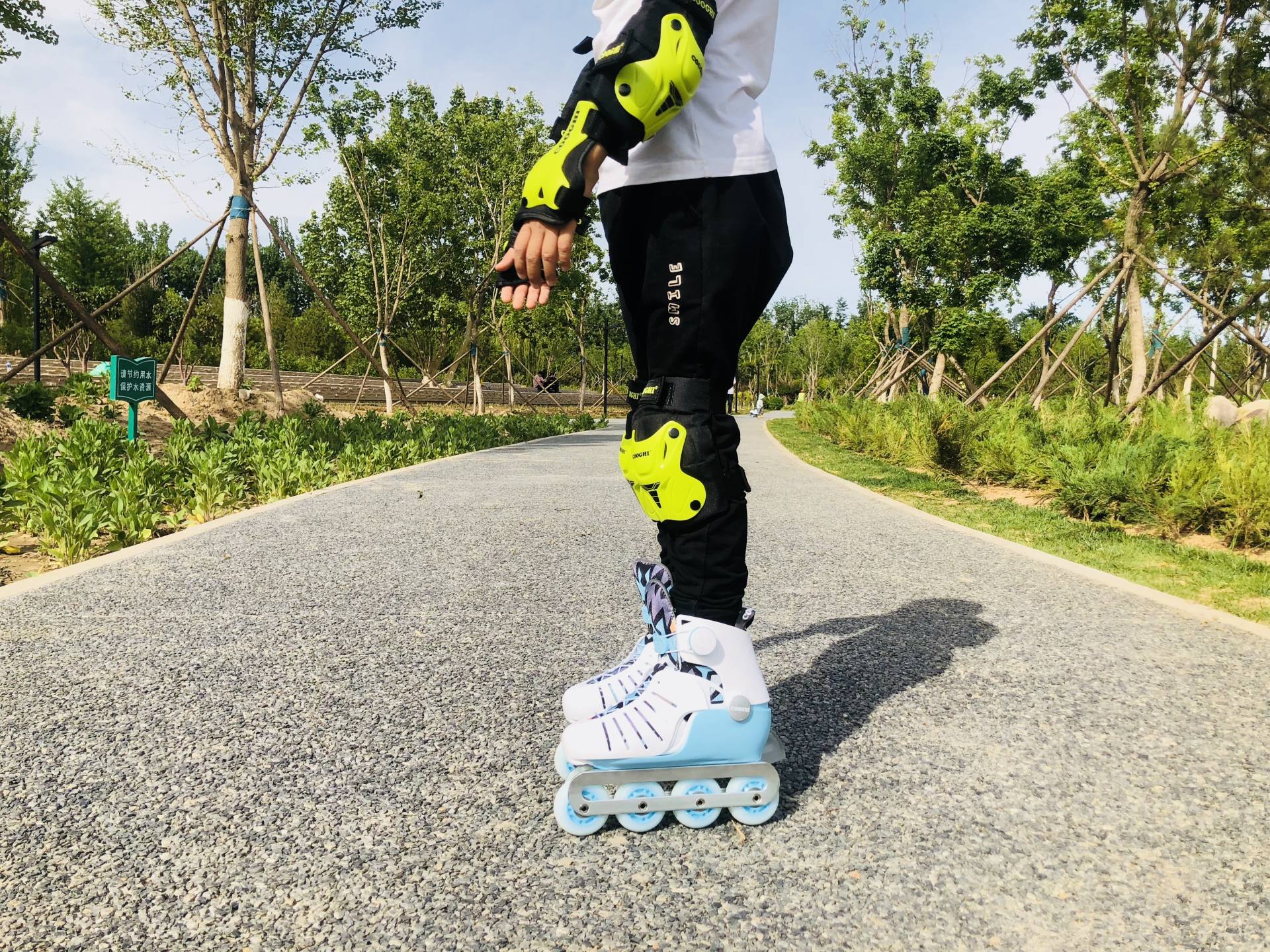 轮滑鞋5-12岁初学者酷骑,cooghi酷骑儿童轮滑鞋测评