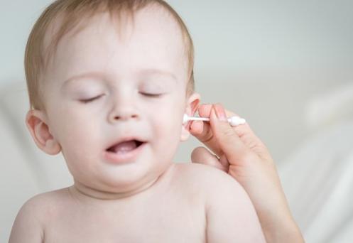 宝宝耳朵长了两个肉球想手术,小孩耳朵长肉疙瘩多大可以手术