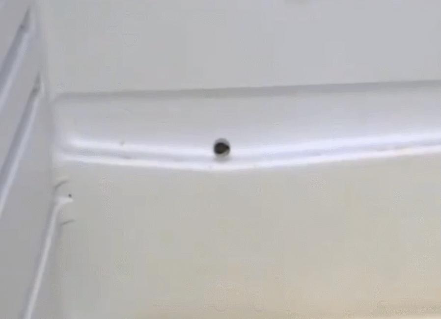 冰箱冷藏室排水孔是通的还是积水,如何处理冰箱积水的问题