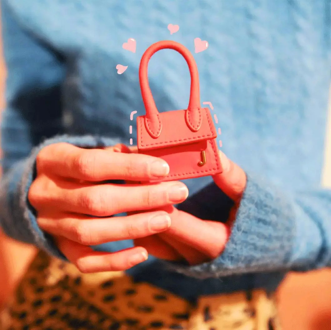 我的胸，我的手指，我的脚腕……都需要一只包包