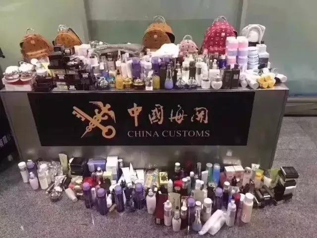 被判十年罚款500万,被判刑六年罚款14万