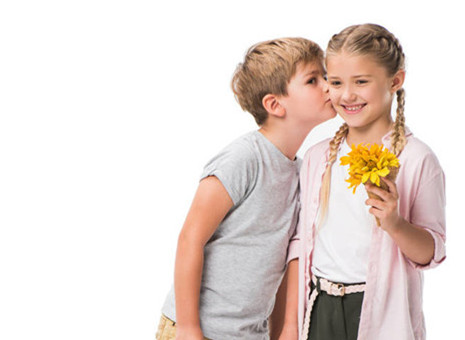 父母该不该阻挠早恋,早恋被妈发现一直阻挠怎么办