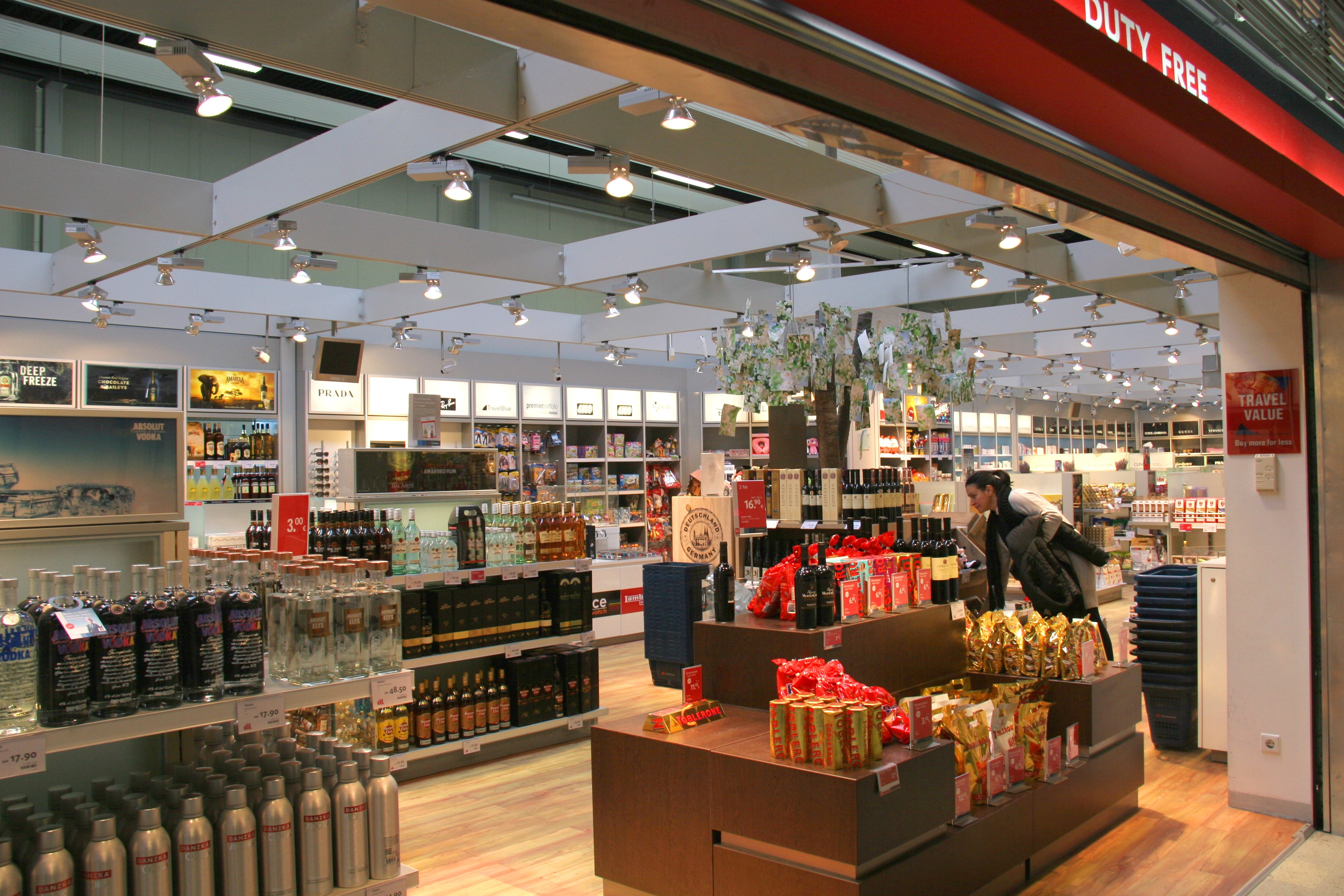 德国法兰克福机场转机攻略,哈恩机场和法兰克福机场