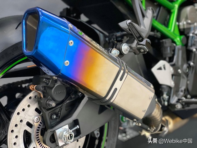 亲身体验梦幻星的IKAZUCHI系列摩托车排气管的无限力量