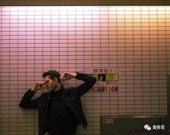 旅游照相怎么拍好看男人,男的自己旅游怎么拍照好看