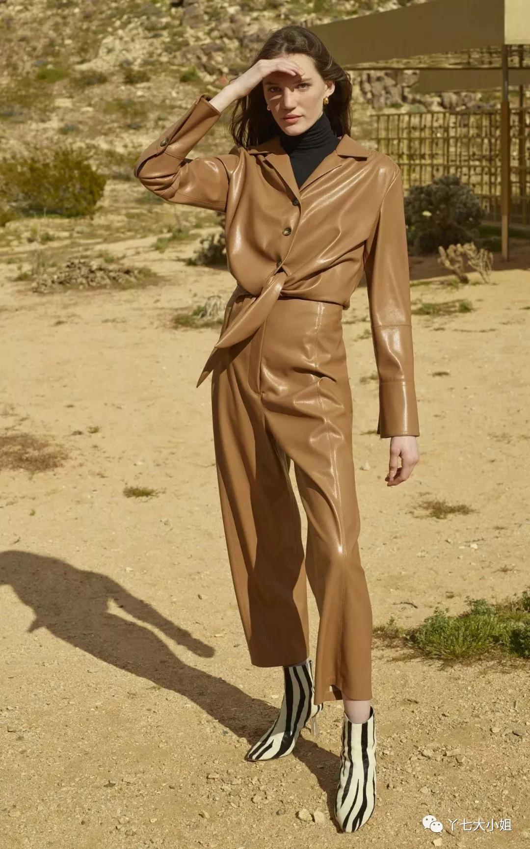 气质驼色让你随意搭配不出错,今秋必备的驼色让你时尚感up