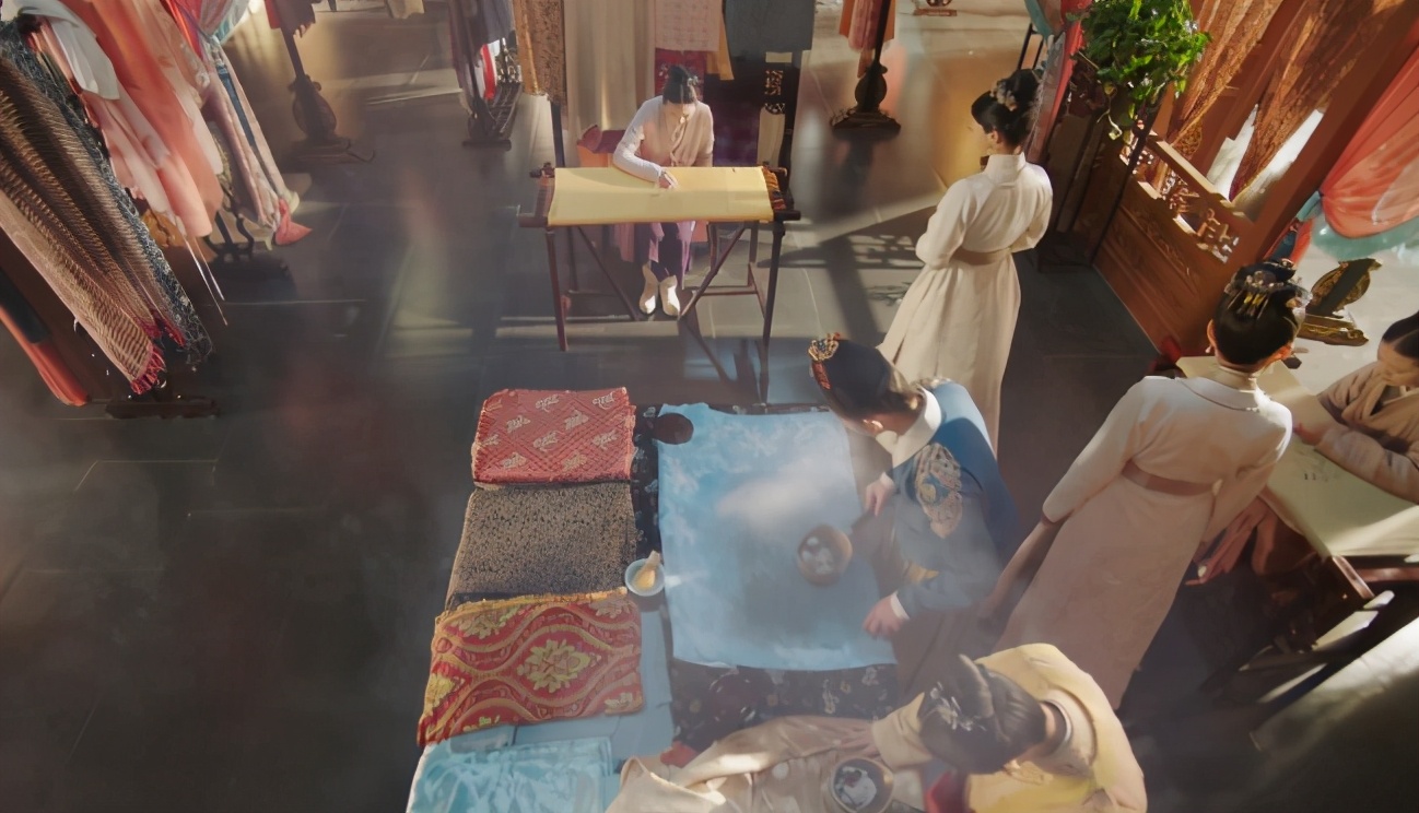 古代拖地长裙,古代穿长裙怎么干活