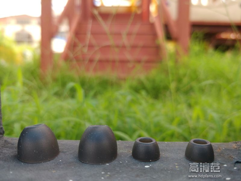 低调但性价比超高--芒果嗨Q小Q真无线蓝牙耳机