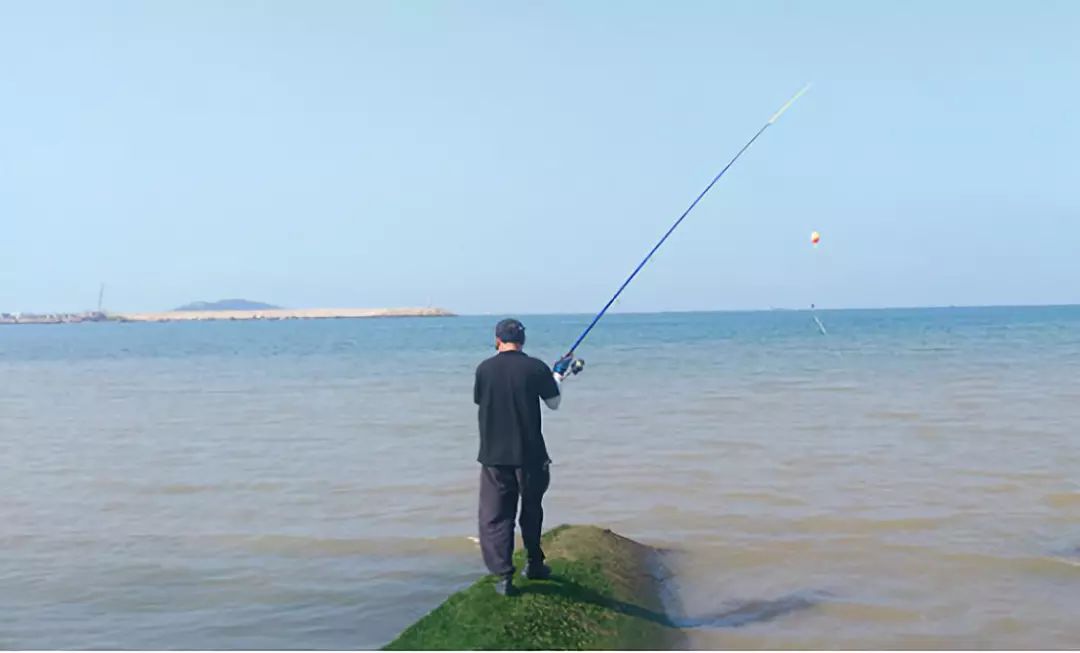 买房故事：在威海买套房子让爸爸来钓鱼