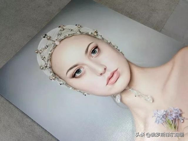 美女画家画美女，怎么看怎么美，看着她的画呼吸都要停滞了