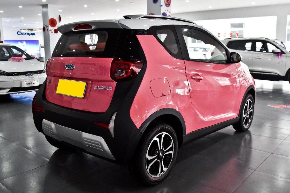 适合小姐姐的高颜值车,奇瑞小蚂蚁最新款内饰