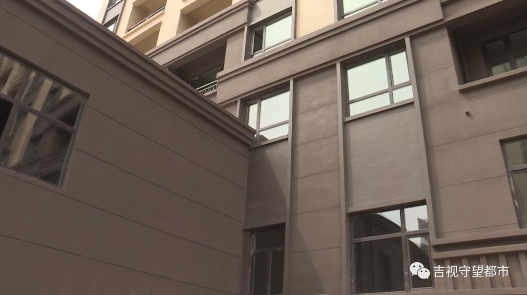 买了绿地的房子要不要退,绿地城买房三面被挡光