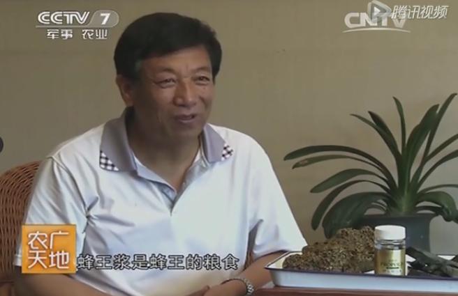 淡化眼纹黑眼圈的方法,女人眼睛看起来很显老要怎样调理