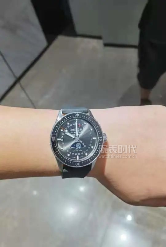 打工人手上适合戴什么,打工的一般戴什么表好点