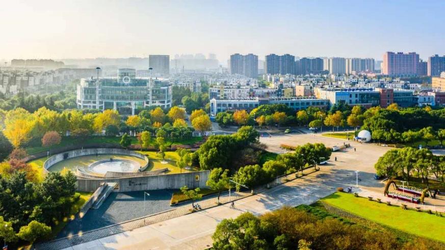 上海大学世界一流建设高校,上海大学为什么进步这么快