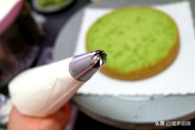 超级简单的奶油蛋糕做法无烤箱,戚风奶油蛋糕的制作全过程