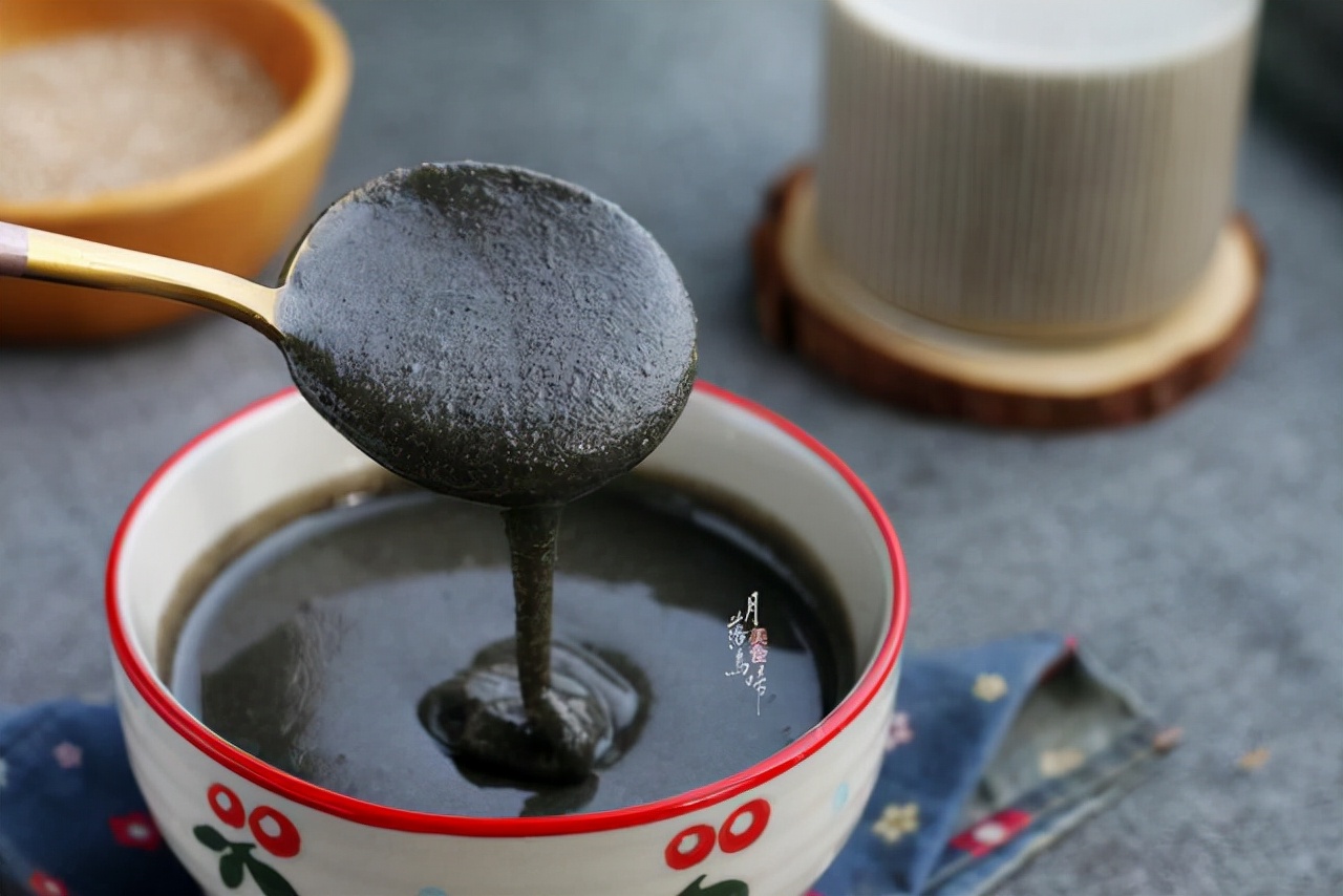 教你一招自制芝麻酱,想喝黑芝麻糊自己在家就可以做