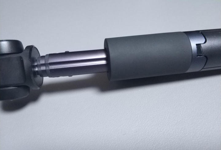 带遥控自拍支架最新款拍摄神器,便携自拍杆神器