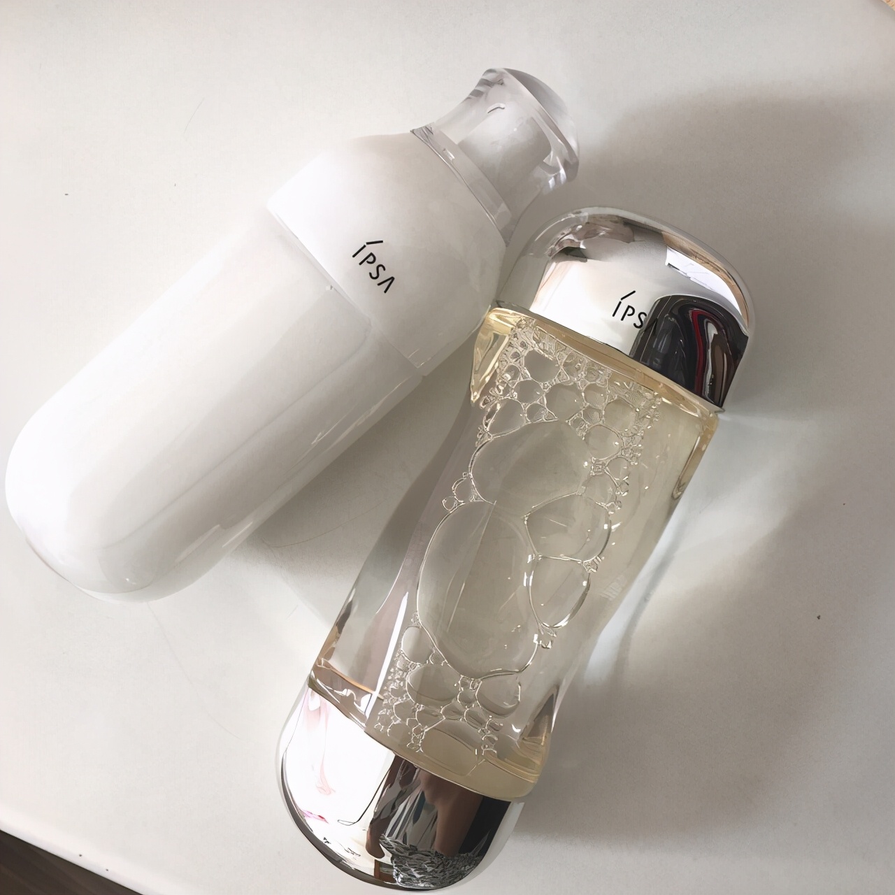 不同阶段如何选择水乳套装,如何选择适合自己的水乳套装