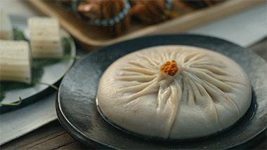 这么大的蟹粉灌汤包你吃过吗,用蟹粉烹制美味可口的蟹粉汤包