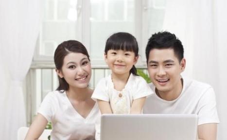 儿子高中天天黏着妈妈,孩子十几岁了却总是黏着妈妈