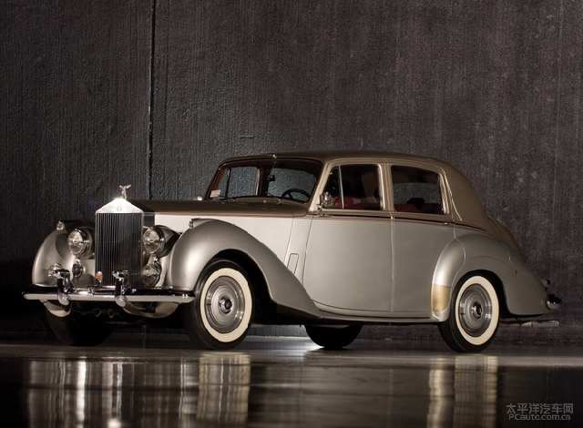 试驾劳斯莱斯曜影2020款,试驾劳斯莱斯幻影2022新款