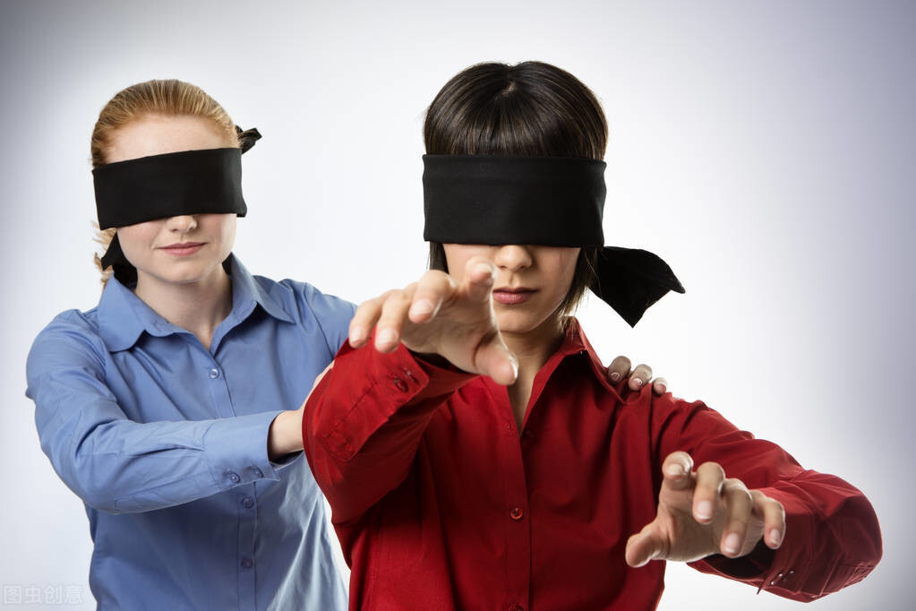 “盲人掌灯”还要走多远?——试论我国教育的本土化问题