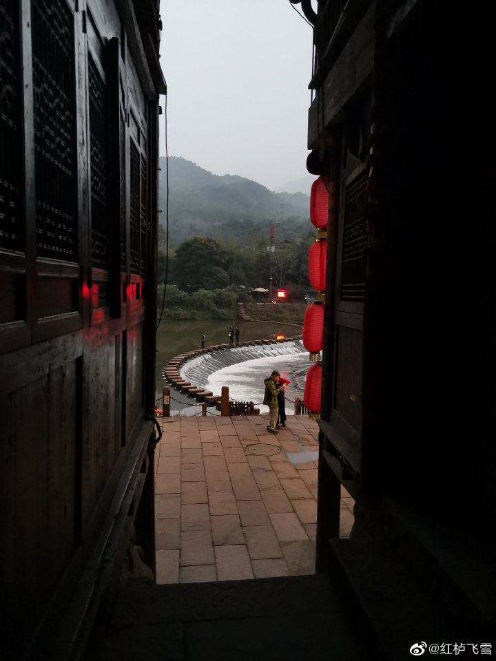 上里古镇大还是柳江古镇大,上里古镇与柳江古镇