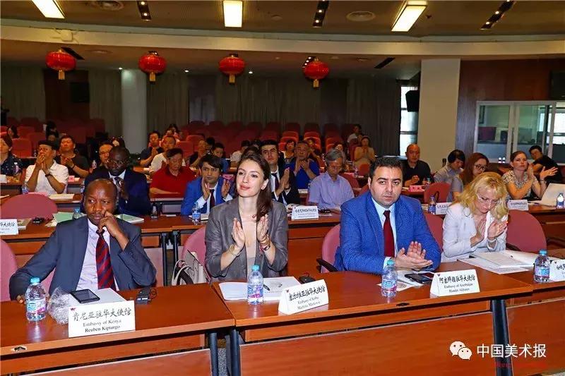 展形象举旗帜育新人,展艺术风采育时代新人