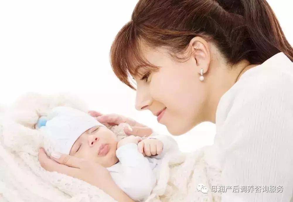 如何判断宝宝有没有吃饱,怎样判断宝宝有没有吃饱图片