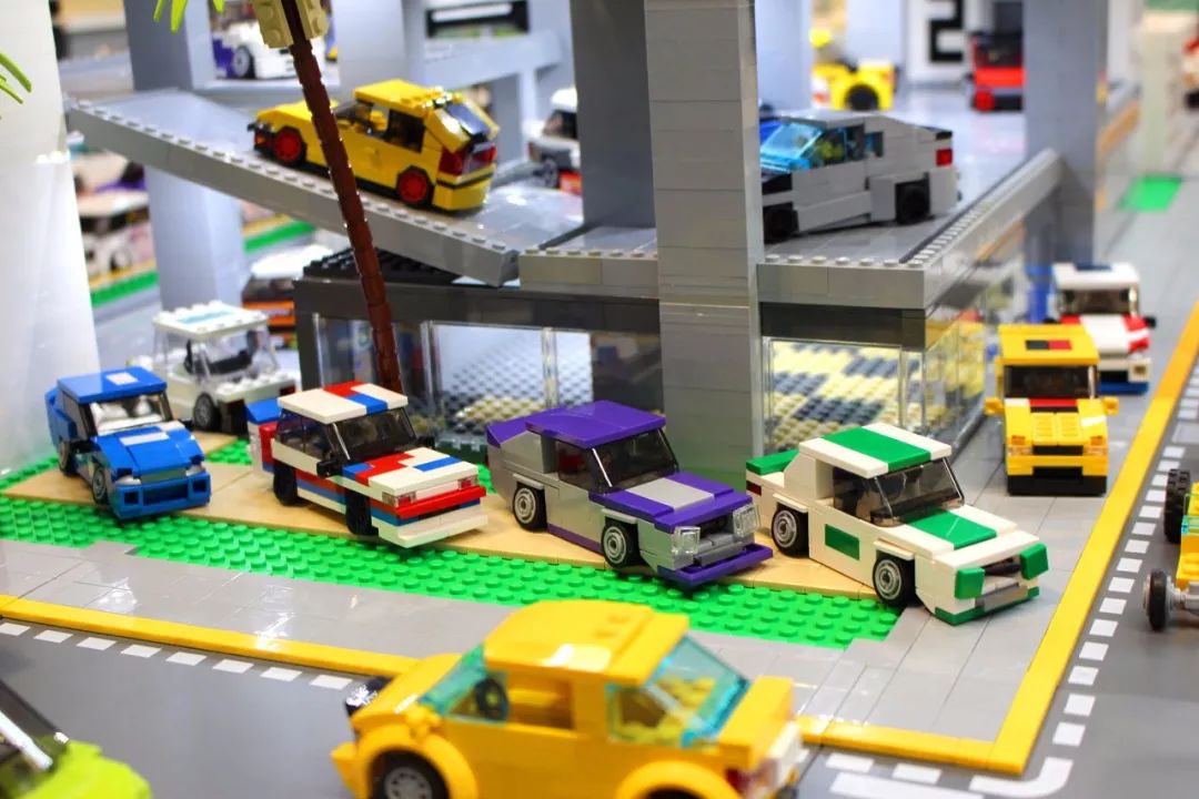 外国老哥拼乐高人,外国老哥玩乐高