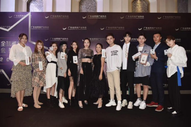 中国印尼合资品牌KISSFORRI斩获全球燕窝金燕奖多个奖项！