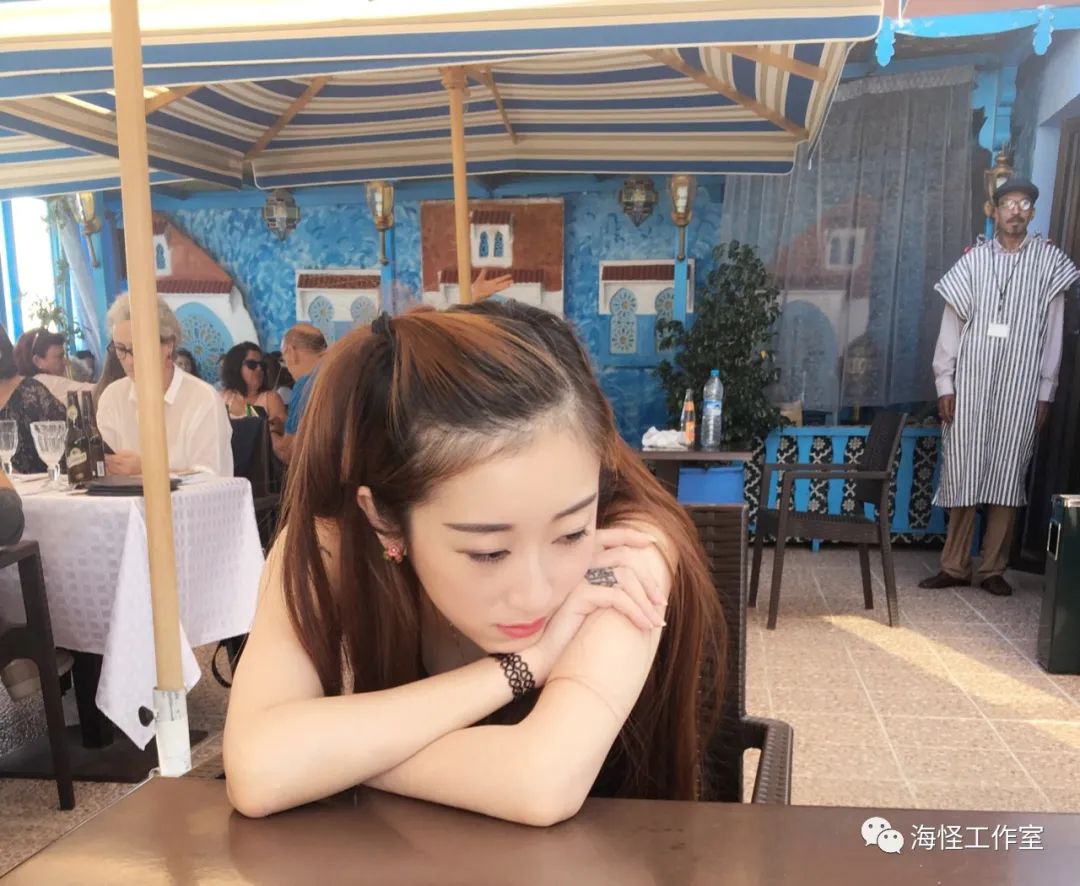 在法国留学的中国学生,在中国生活8年的法国小哥回国后