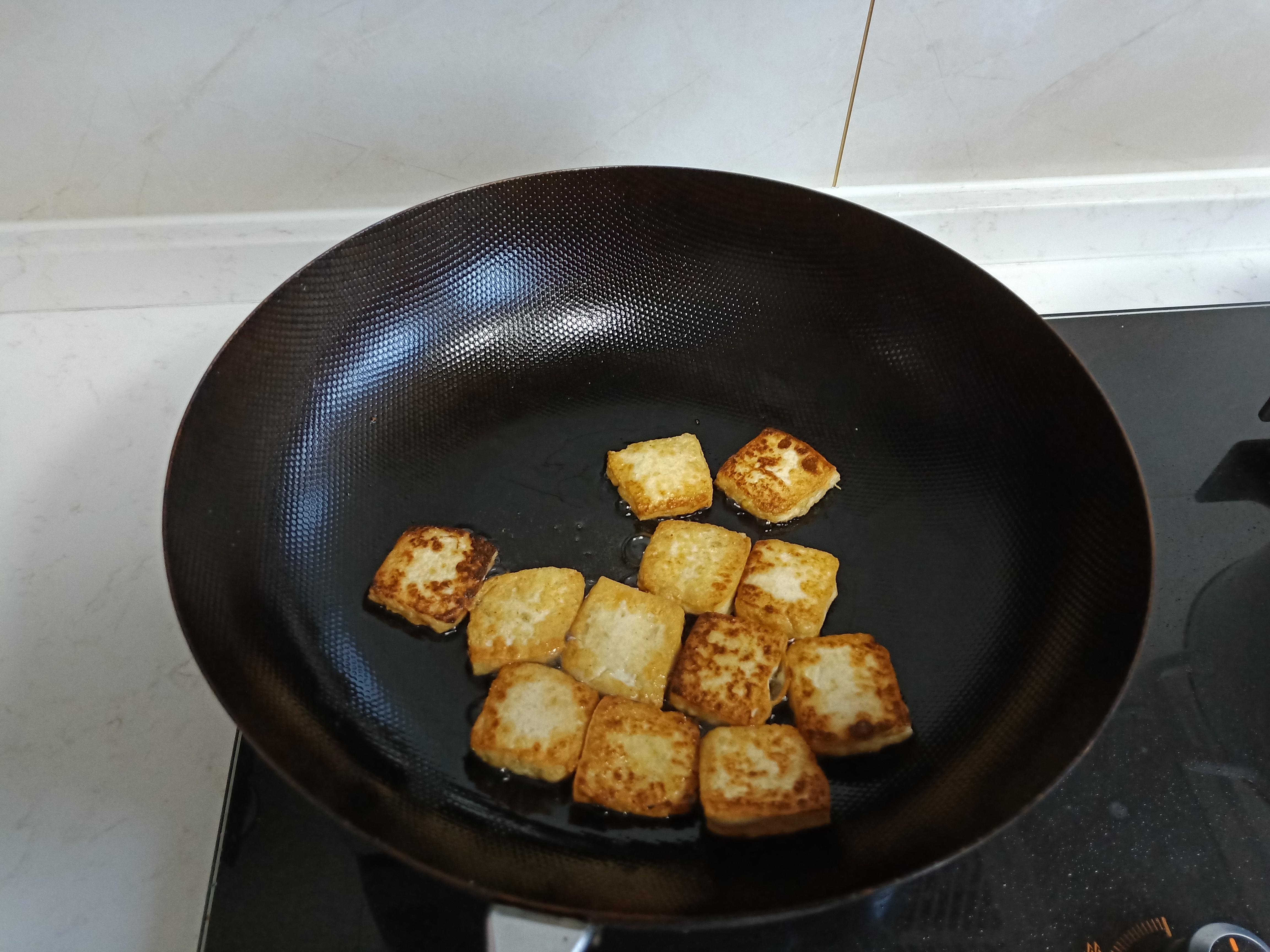 铁锅做饭如何炒才好吃,什么铁锅炒的菜香脆不粘锅