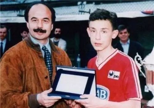 足坛巨星全部介绍,足坛巨星全员图