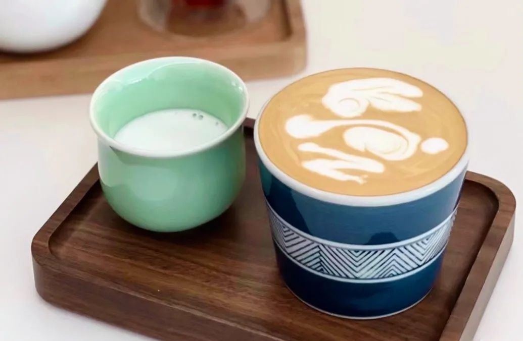 去长沙不为别的就想听茶颜悦色,去长沙点哪个茶颜悦色