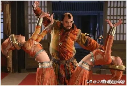 唐玄宗和杨贵妃为何喜欢安禄山,杨贵妃与安禄山的三件怪事