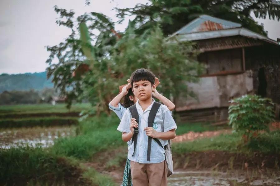 火车为什么还有人买硬座,火车卧铺比硬座难买