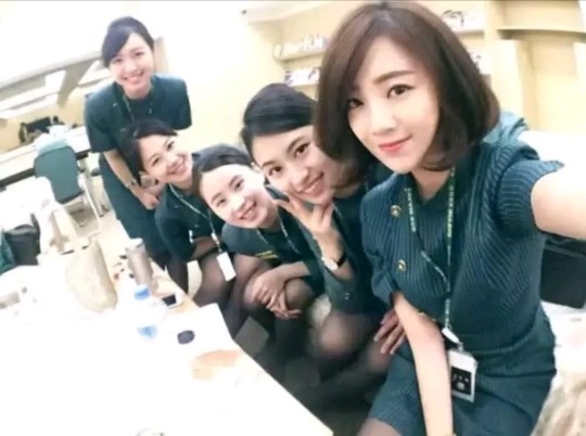 空姐一个月能存多少钱,空姐一年飞一千小时能有多少钱