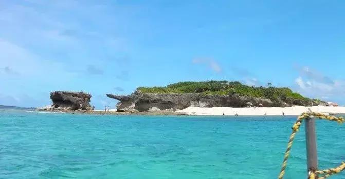 恋恋冲绳丨有一种海水的蓝，叫做“果冻蓝”