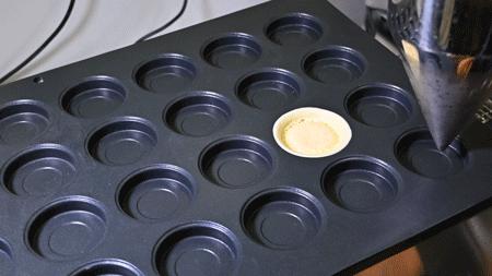 火了50年!台湾来の车轮饼,自带“拉丝”特效