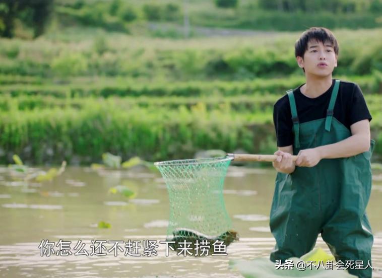 一脸横肉的男人视频素材,一脸横肉的帅哥