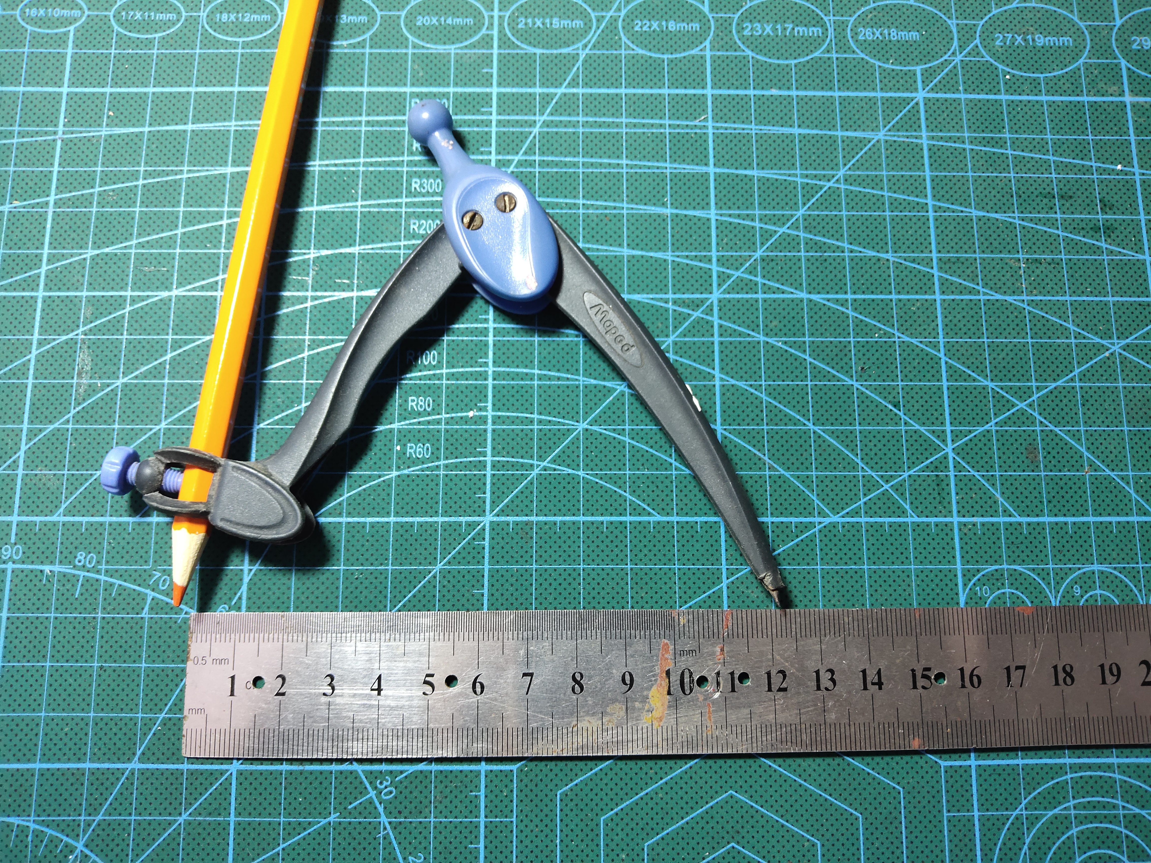 自制遥控飞机需要哪些材料,遥控飞机的遥控器自制