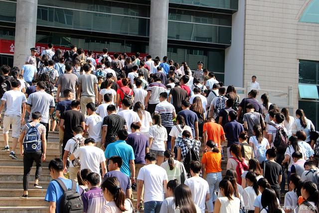 专科生怎么考全日制研究生,专科生怎么考英语三级